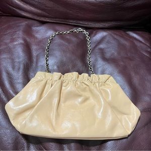 Hobo clutch pre-owned